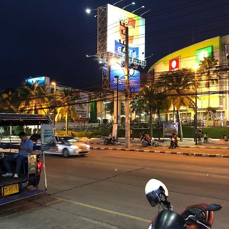 Hotel The Chic Place Pattaya Exterior foto